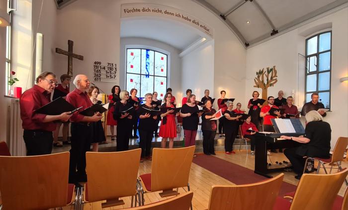 Bild des Chors in der Kirche